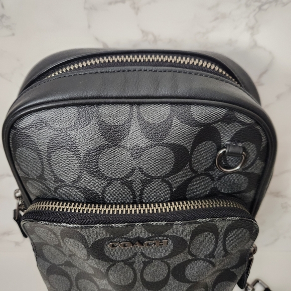 COACH | Graham Crossbody Pack in Signature Canvas Gunmetal/Charcoal/Black - Picture 5 of 12